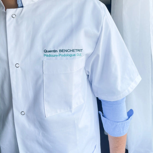 Borda tu blusa según tus deseos en el taller Mi Podología