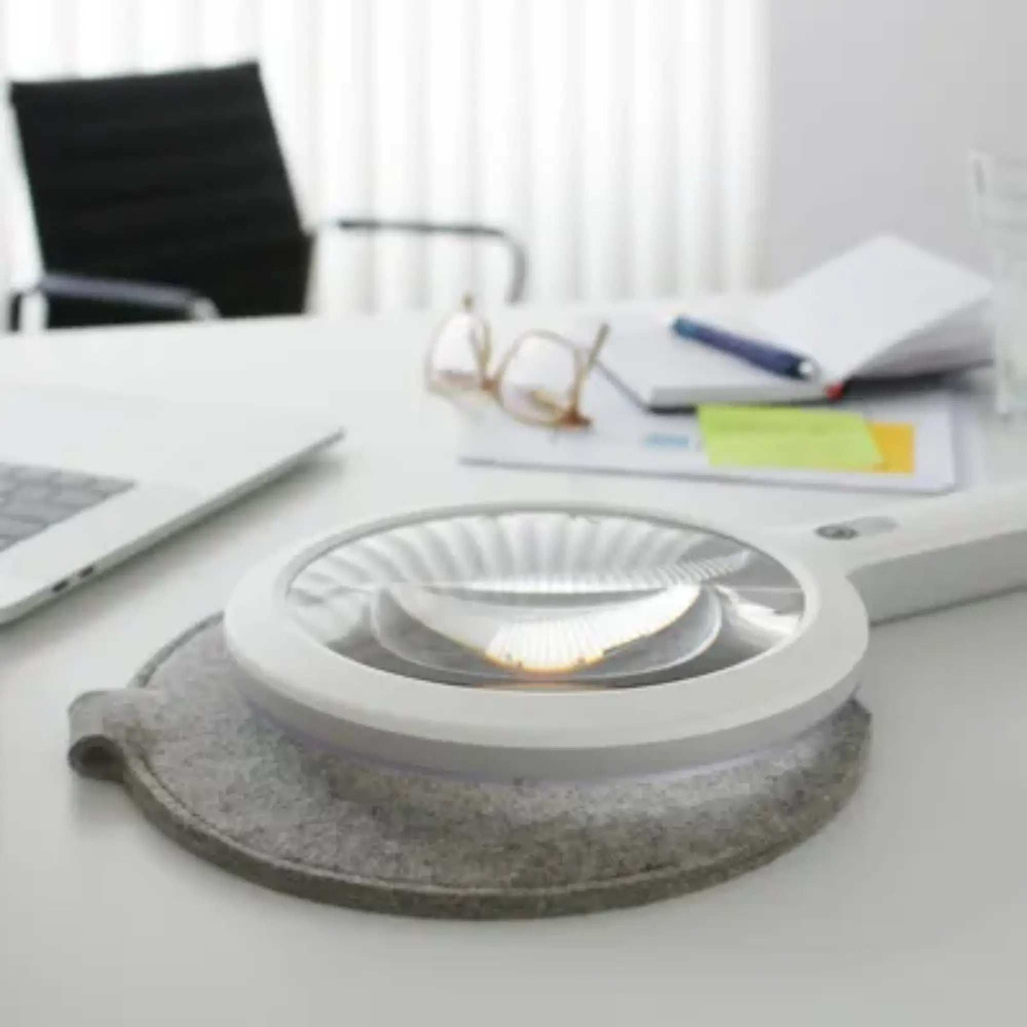 Lampe Loupe à main Opticlux Hand - Ø 160 mm - Avec ou sans station de charge - Waldmann waldmann 